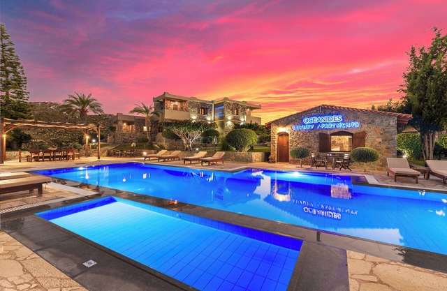 Oceanides luxury apartments