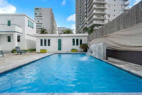 Oceanside Swimming Pool Parking