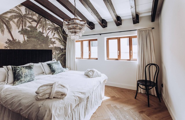 Ocho Suites & Kitchen