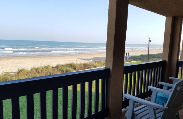 "OCTOBER" 2025-SPECIAL" 100% Beachfront View 100% Remodeled Condo