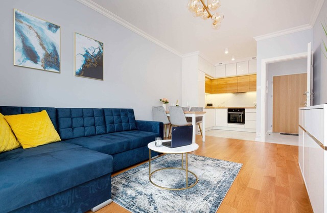 Okrzei 12 Warsaw | Stylish Prestige Apartment with Parking