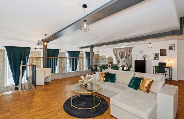 Old brewery with flair: Old town | free parking lot | coffee | SMART TV | WiFi