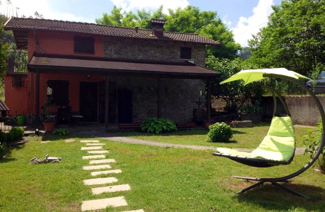 OLD HOUSE WITH PARK NEAR TO THE FIVE LANDS