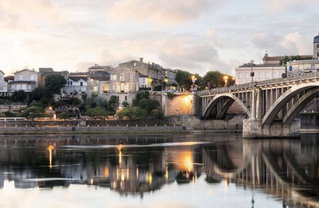 On the banks of the Dordogne River, Saint Emilion
