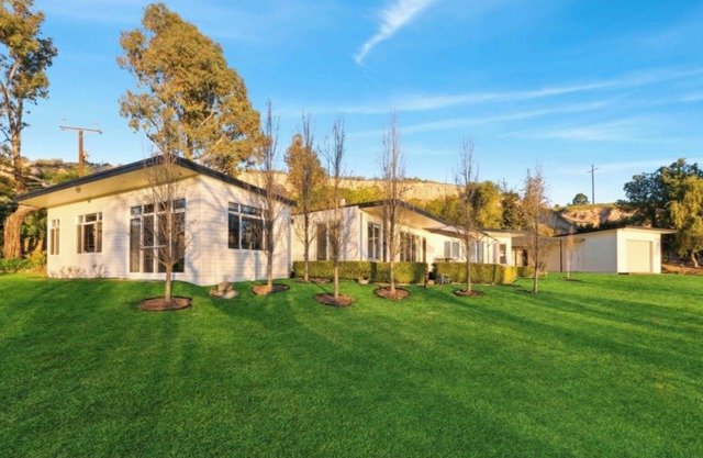 On The Bend- Absolute Waterfront Retreat