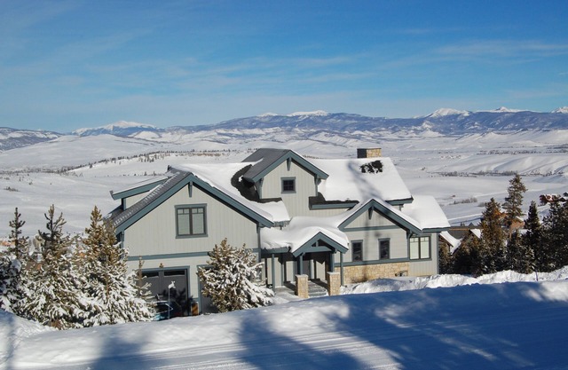 On The Mountain Heated Floor Ski-in Ski-out Granby Ranch Amazing