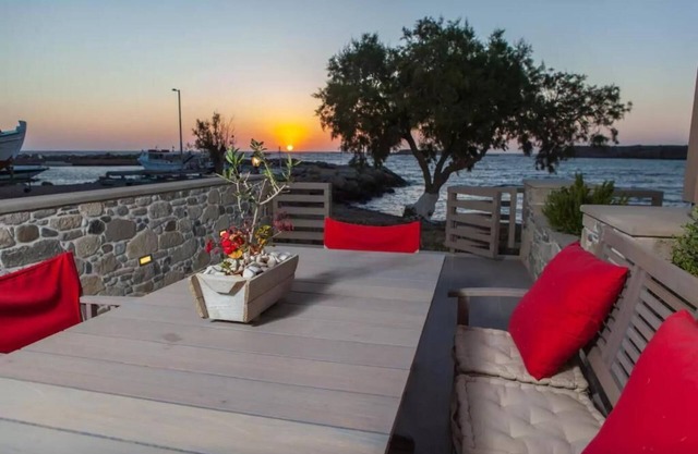 :on the water lodging | 2