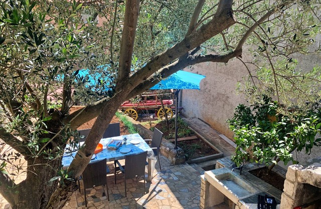 One-bedroom Apartment 450 m from the Sea