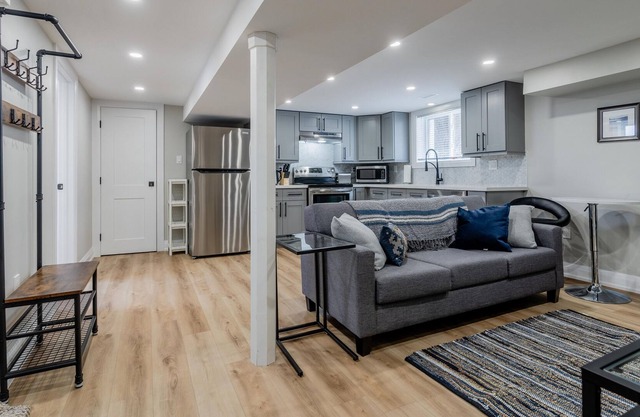 One bedroom apartment near Hamilton