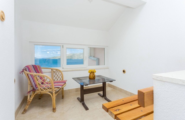 One bedroom apartment near beach Poljica, Trogir (A-21178-a)