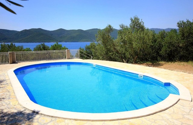 One bedroom apartment with terrace and sea view Viganj, Pelješac (A-260-b)