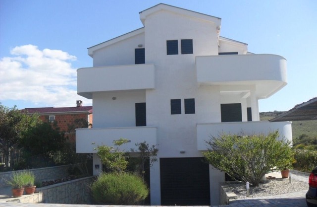 One bedroom apartment with terrace and sea view Ljubač, Zadar (A-14593-b)