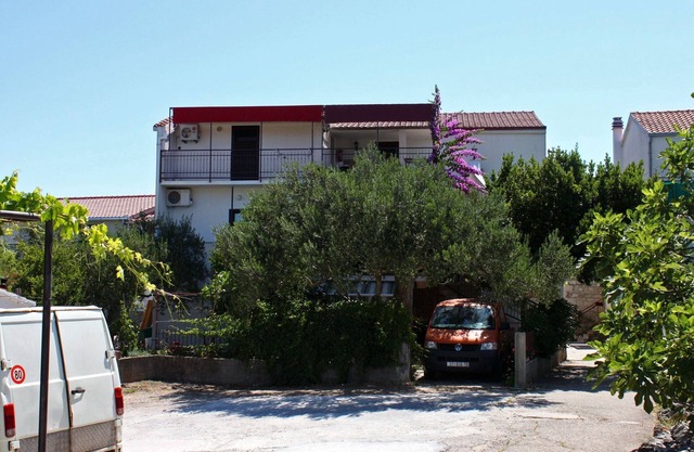 One bedroom apartment with balcony and sea view Sućuraj, Hvar (A-6732-a)