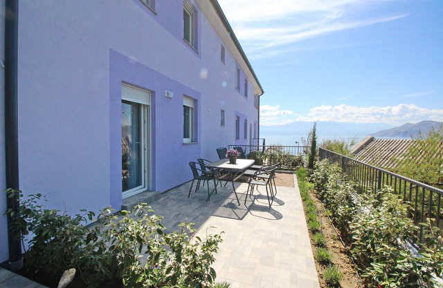 One bedroom apartment with terrace and sea view Baška, Krk (A-18824-d)