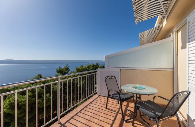 One bedroom apartment with terrace and sea view Marušići, Omiš (A-1131-e)