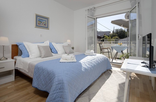 One bedroom apartment with balcony