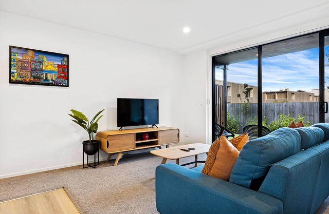 One Bedroom City Base with Free Carpark