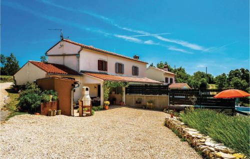 One-Bedroom Holiday Home In Bartici