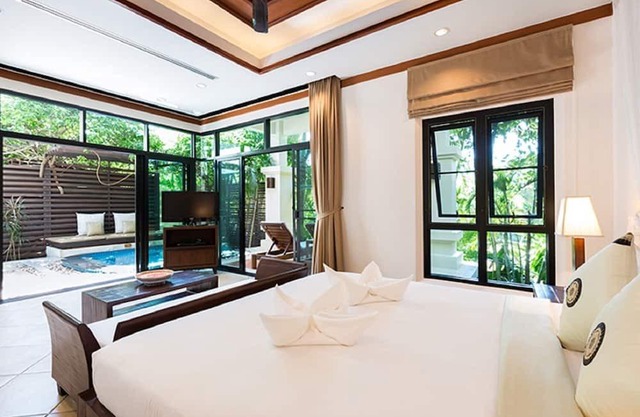 One Bedroom Jacuzzi Villa in Naiharn beach, Phuket