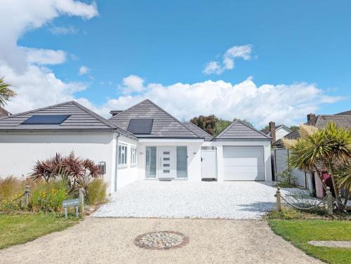 One Elms Way - Sleeps 8 - West Wittering