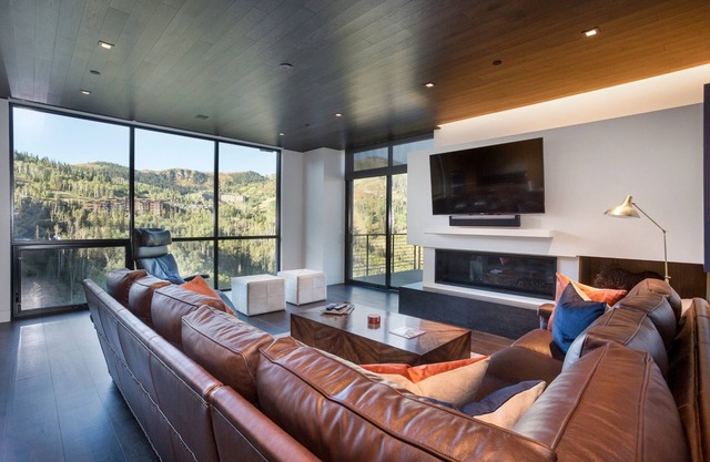 One Empire Pass Lodge at Deer Valley Resort - Four Bedroom Residence #401