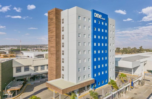 One Guadalajara Periferico Norte