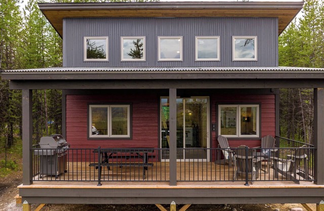 One of a kind views of Glacier National Park! Summit Cabin at Thunderbird Ridge.