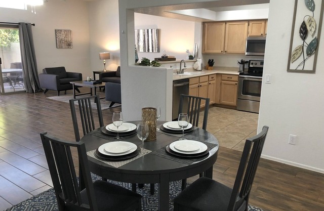 One Story w/Htd Comm Pool & Spa: GOLF & Trails Nearby, Walk to Dine & Shop, Indoor Shuffleboard