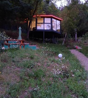 Open View Place Octagon
