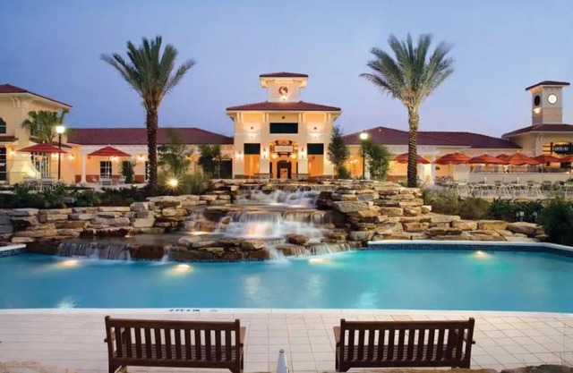 Orange Lake Resort. Golf resort, great for families, close to parks, shopping.