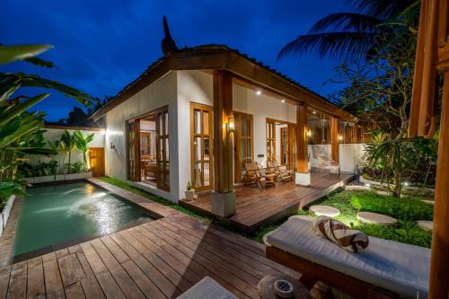 Orion by DH - Romantic Chic Villa - Private Pool - Garden Tub Retreat