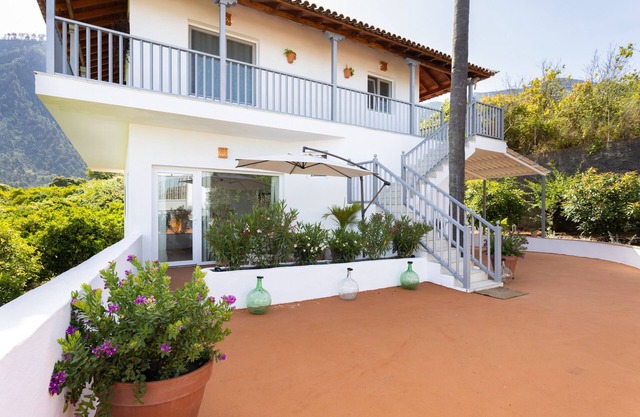 Orocados Eco Farm House