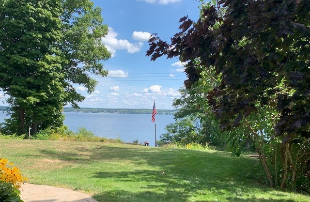 Osprey Cove on Seneca Lake - Sit Back, Relax, Enjoy!