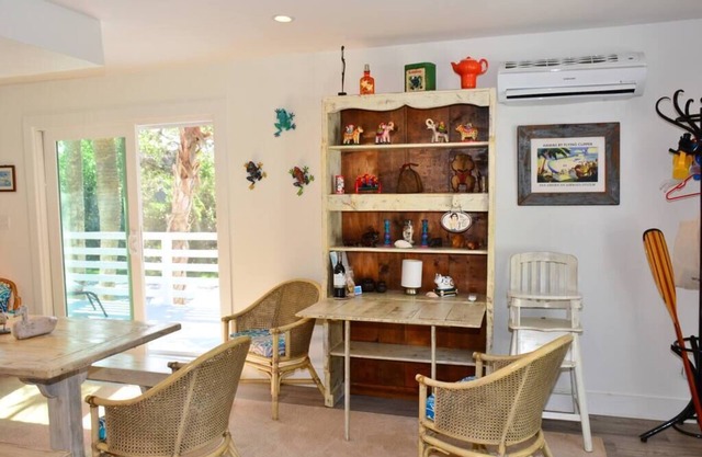 Osprey-Upstairs Unit with Deck!