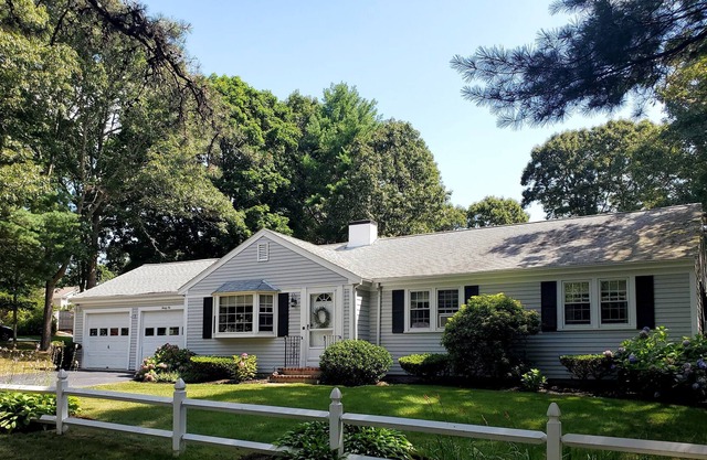 Osterville Charmer, Walk to Beach