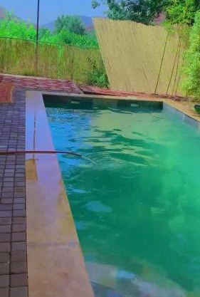 Ourika Atlas vu panoramique avec piscine privée
