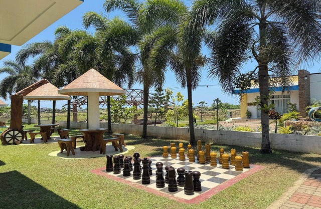 Ovemar Resort Hotel Near Vigan