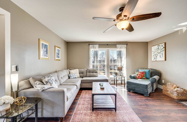 'Over Andover' Retreat w/Hot Tub: Walk to Lake!