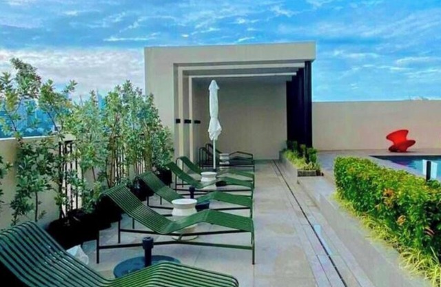 Overlooking CityView Near IT park Free Pool,WiFi