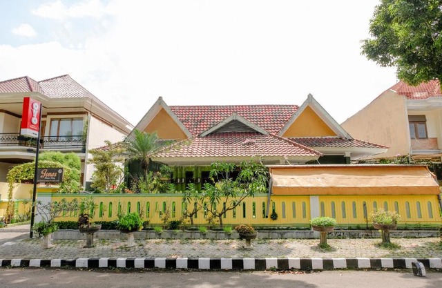 OYO 2772 Jonas Homestay