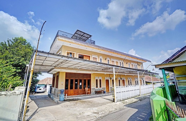 OYO 90416 Wisma Wayang Ajen Syariah