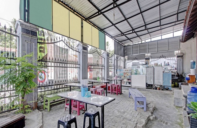 OYO 90543 An-nur Guest House Syariah