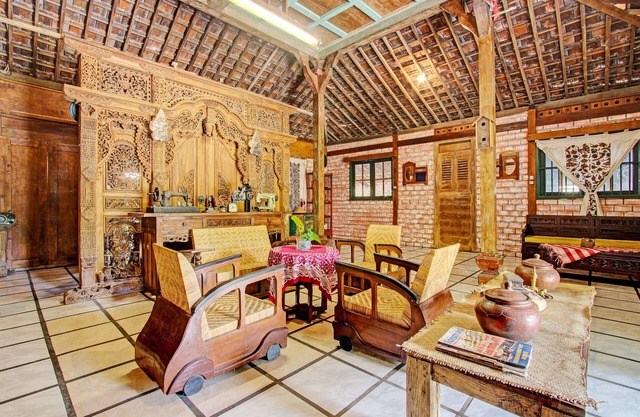 OYO Homes 93598 Omah Baturan Syariah