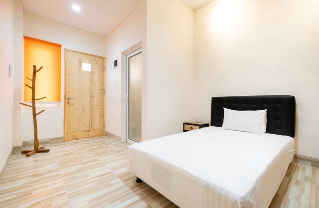 OYO Life 2801 Sari Panguripan (Kos Putri & Pasutri)