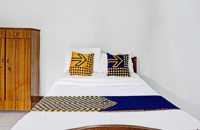 OYO Life 91896 Kost Bu Dewi Syariah