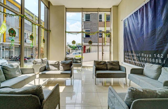 OYO Life 92548 M-square Apartment By Lins Pro