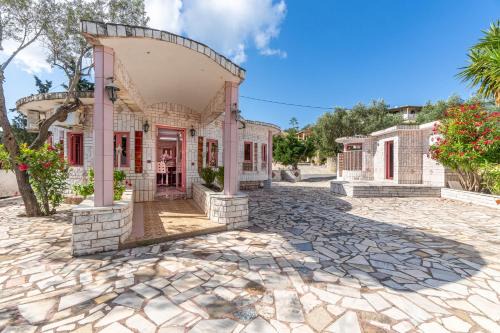 Paco's Resort Barbie House