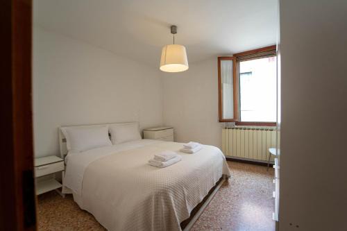 Palanca Stay by Sarlux