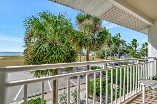 Palm Terrace Waterfront Htd Pool Hot Tub Tennis