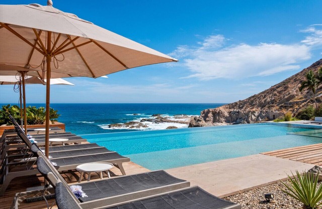 Palmilla Vegas III Magnificent Beachfront Villa